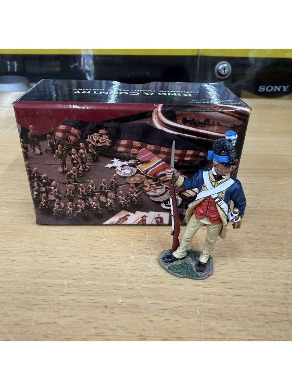 King & Country AR073 Guardsman Corporal American Revolution Boxed
